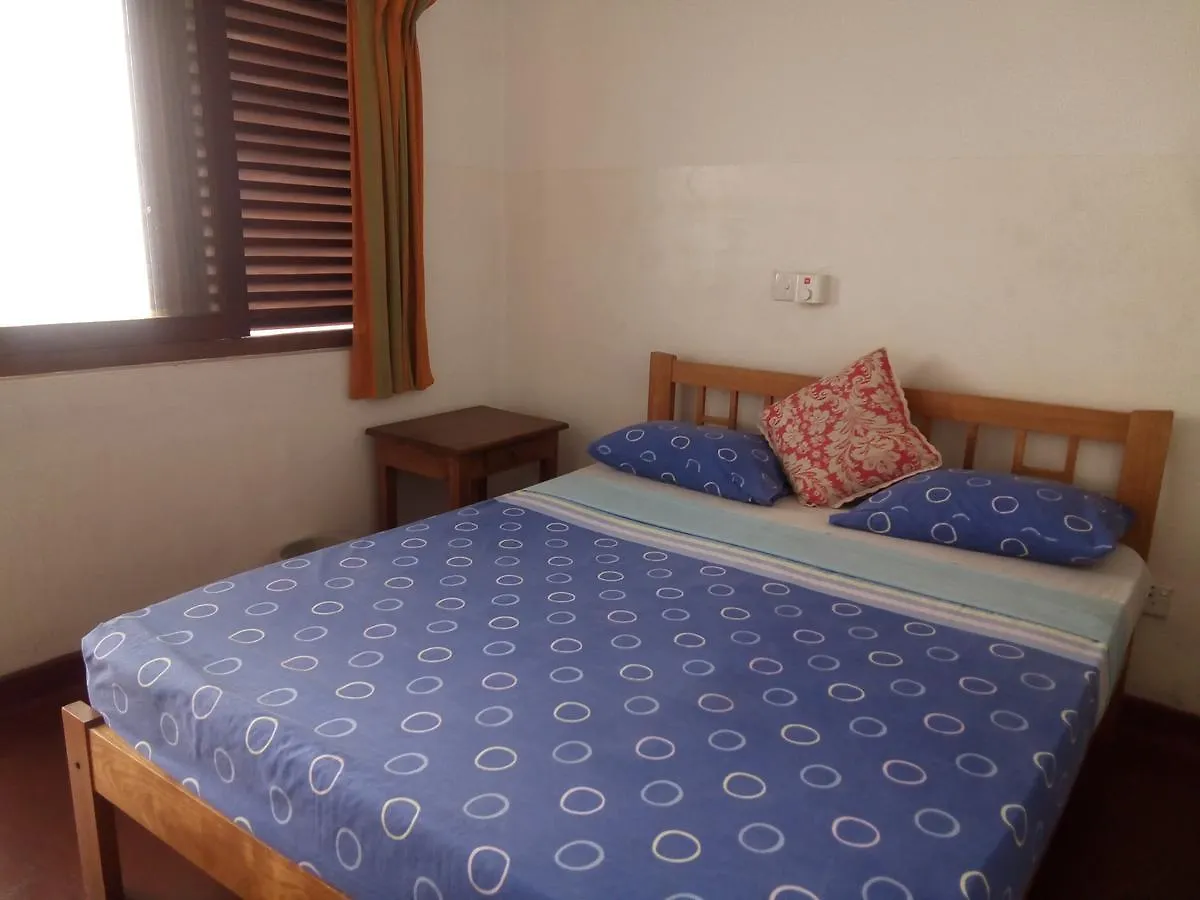 Hotel Mango Garden Kandy 2*,